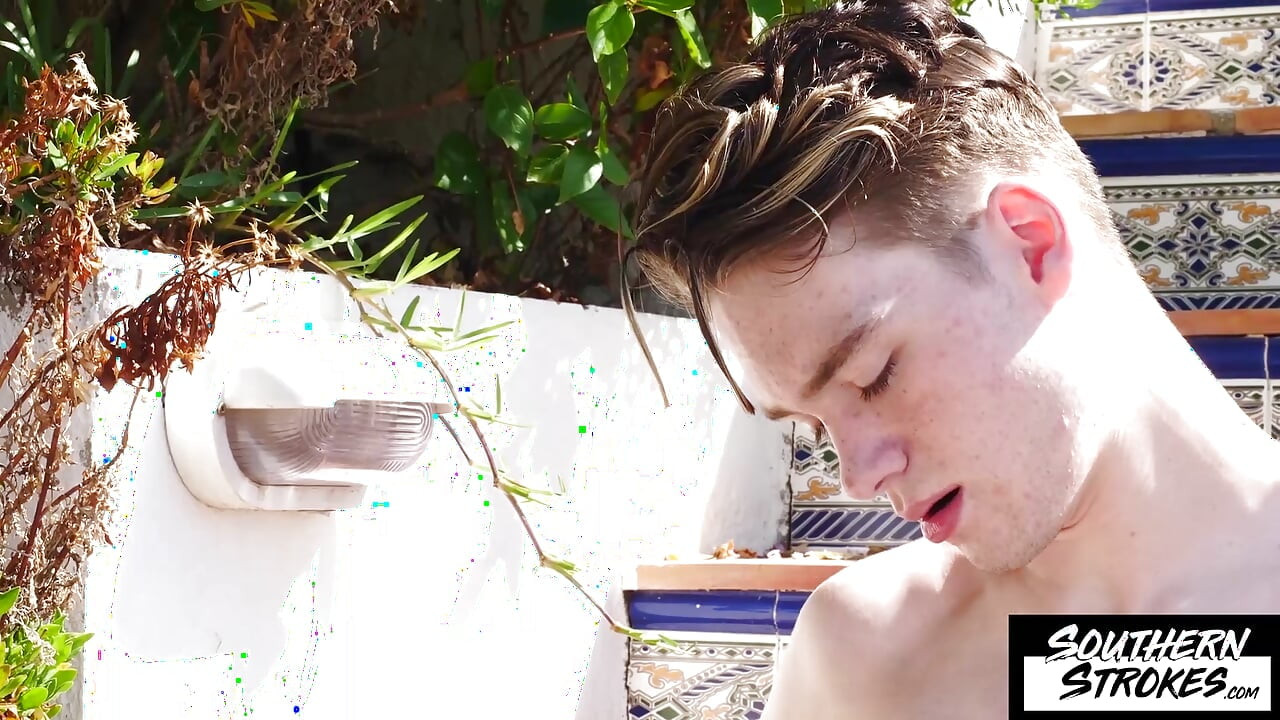 SOUTHERNSTROKES - หนุ่มร่างบางลามก Noah Pierce ควบคุมตัวเองไม่ได้จากการลูบไล้