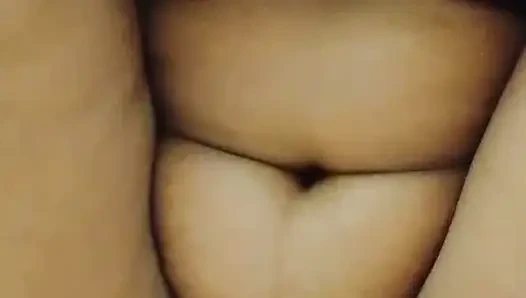 Water came out of the hand of brother-in-law's penis, desi sexy video, sexy video, sex video.