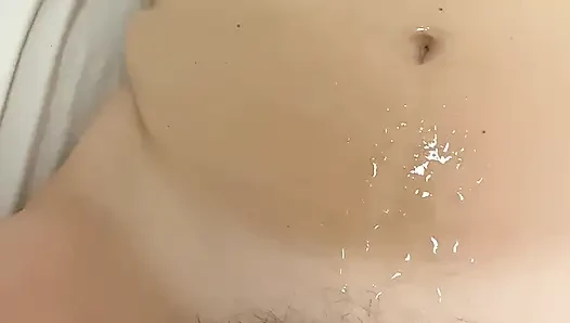 Cums on my face accidentally