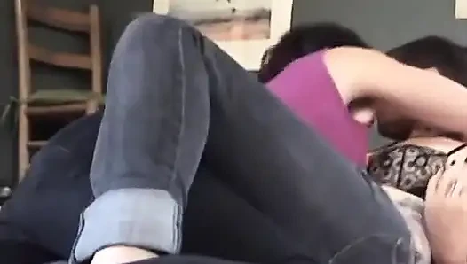 Jezebel und Isabell haben schmutzigen strap-on-spaß