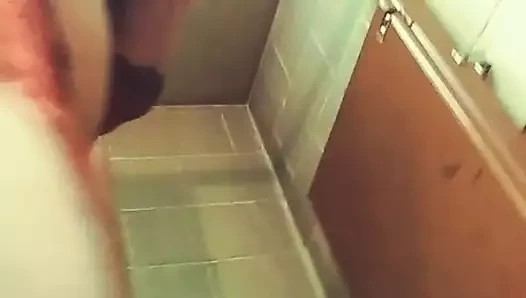 Büyük göt sallıyor