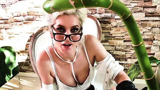 Dirty footjob teacher