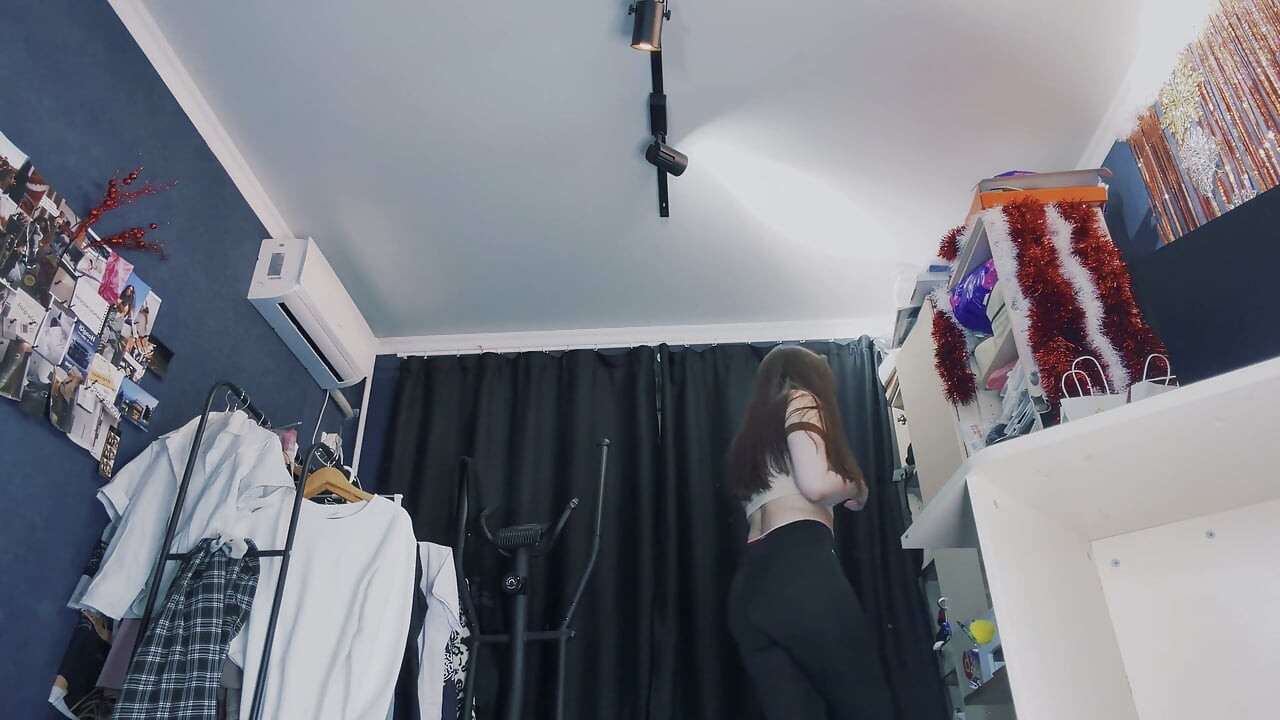 Giantess Swallowed You When You Fell with Your Coffee and Ma