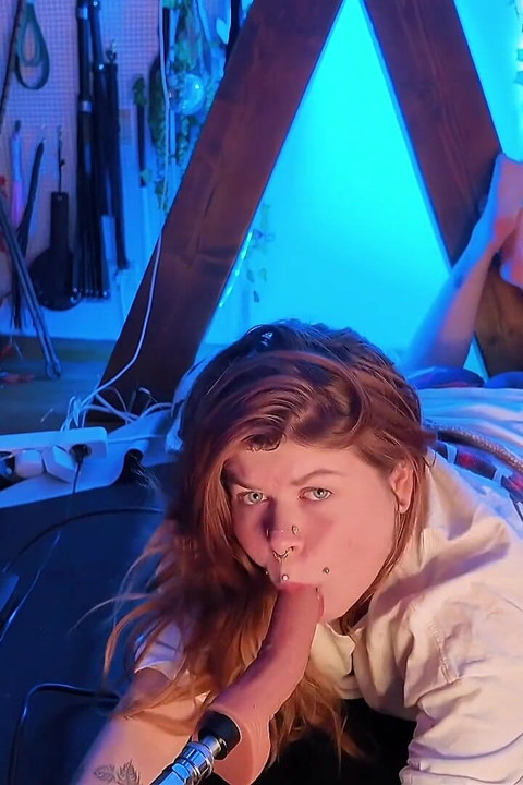 In Need of Your Big, I Take Out My Fuckmachine