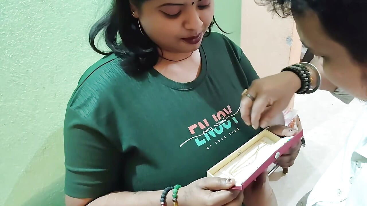Soteli bahan ki badi dodh ko daba dab kar khub choda