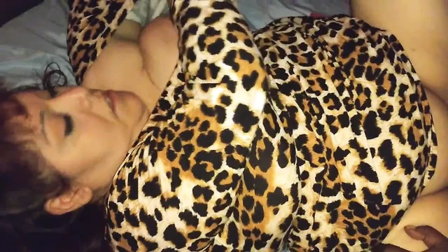 Rae Lynn в анальном гэнгбэнге с большим черным членом