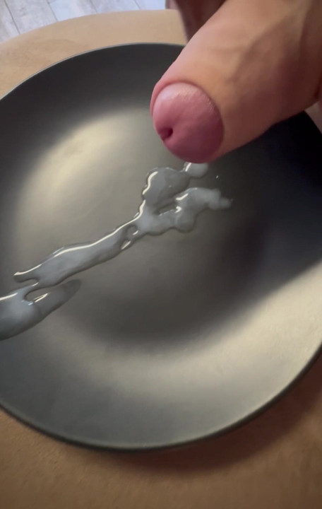 I love tasting my own cum ! It’s delicious!!!