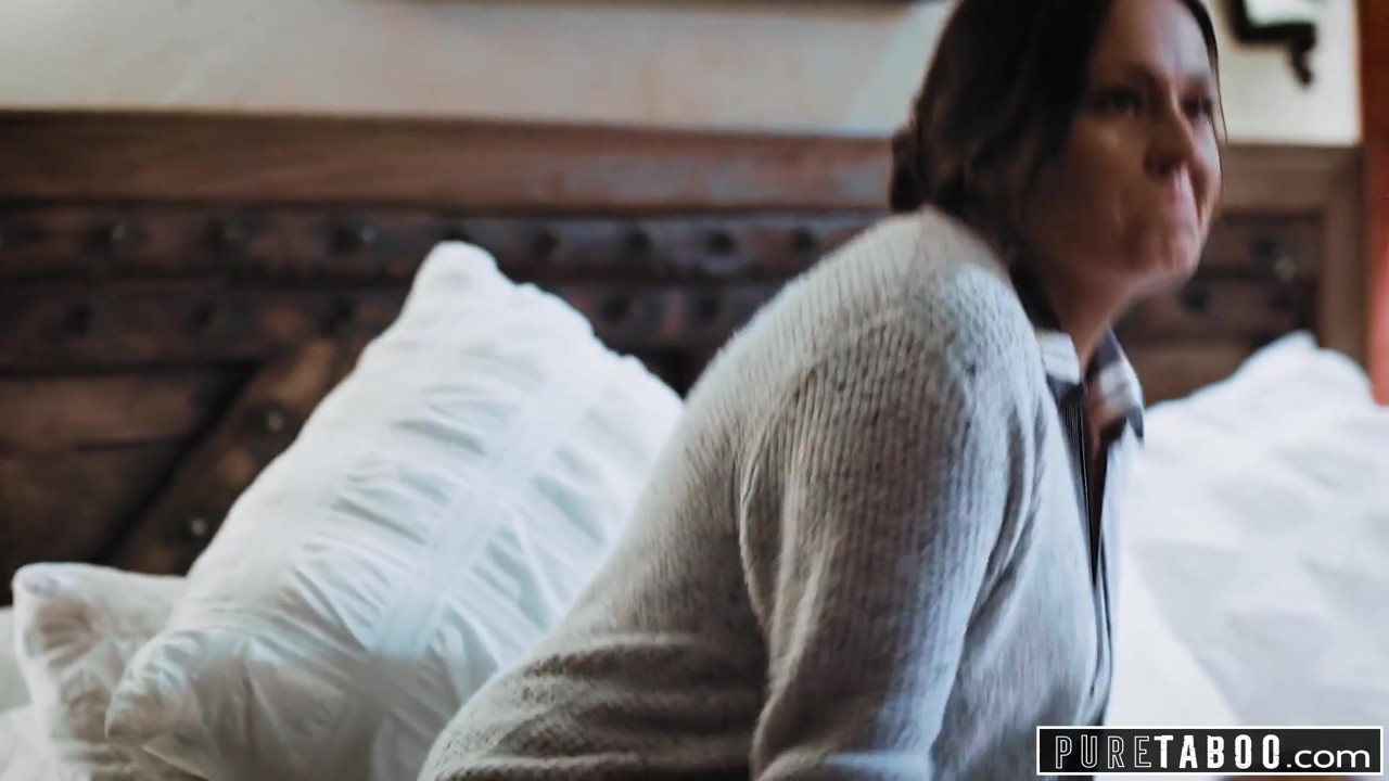 継母と継父と捕まる純粋なタブー、カイラー・クインが参加