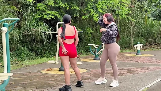 Yoga teacher Anitta Miller takes advantage of jeniferPlay's excitement