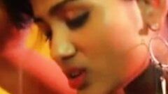 Ấn Độ webseries khiêu dâm nữ diễn viên aleesa bella tình dục scandal