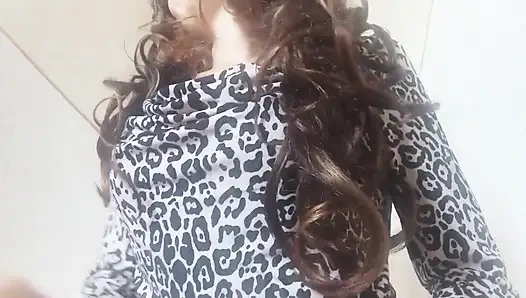 Sistinlaw ini terlihat nakal, tapi dia ds! Sebenarnya cewek ini suka banget sama kontol