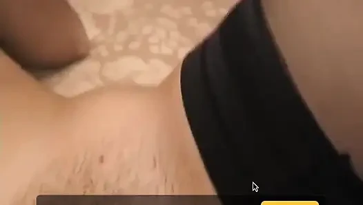 Amatör genç sürtük mastürbasyon yapıyor