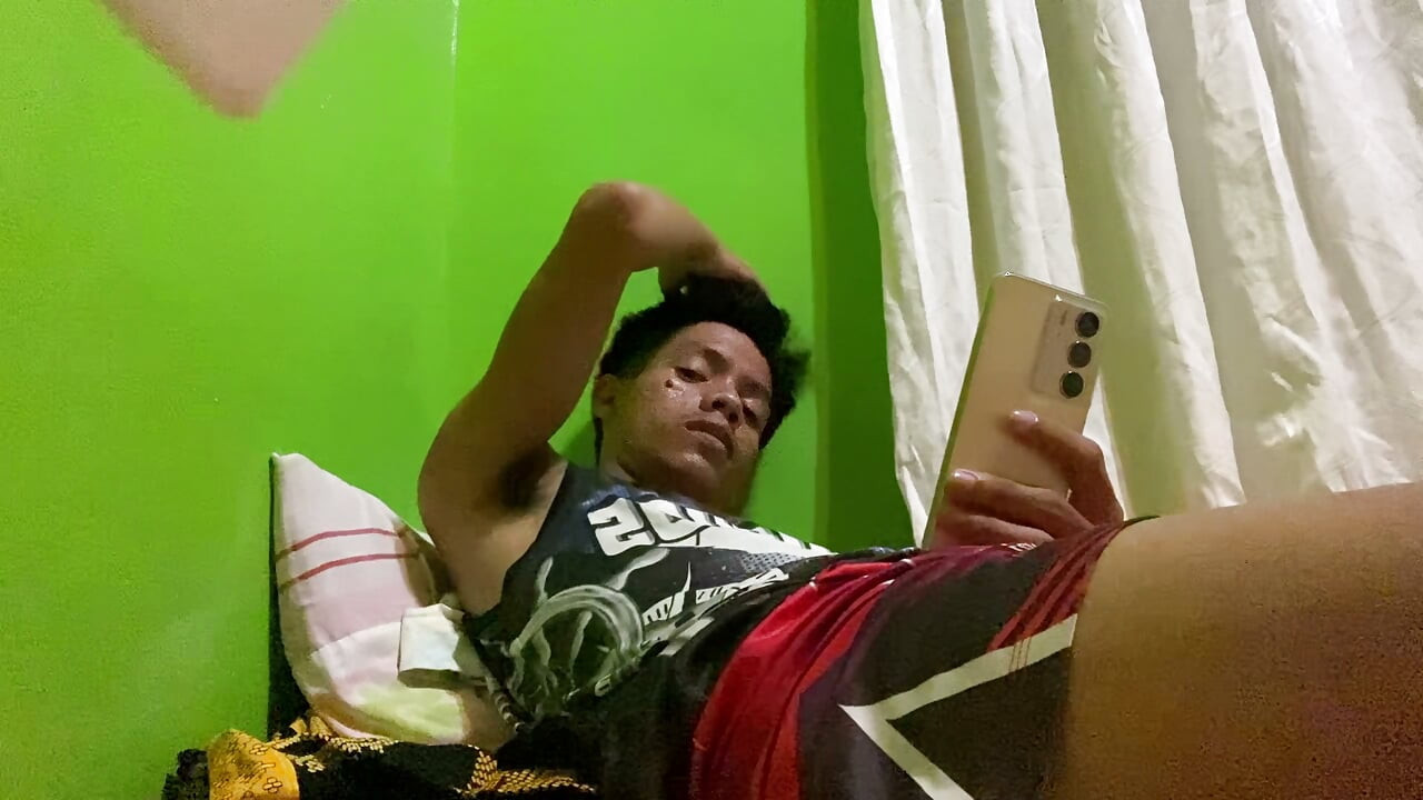 Filipino Twink Bedroom Jerk off Cumshot