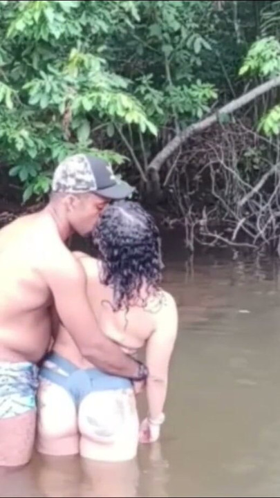 Valentine's casl bathing in dam on farm | Clip 1