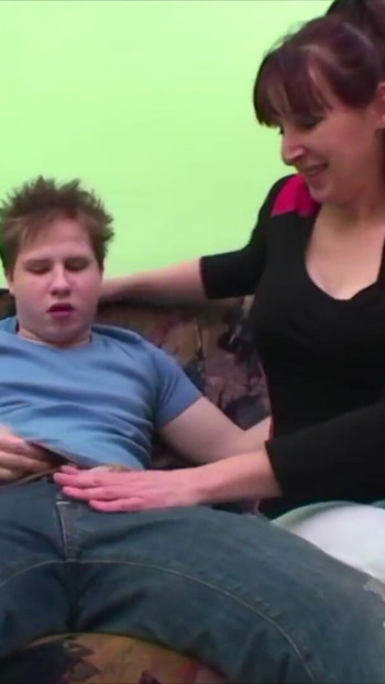 Epic moment from "Wenn der Stiefsohn mit der Mama fickt"