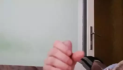 Mastrubate