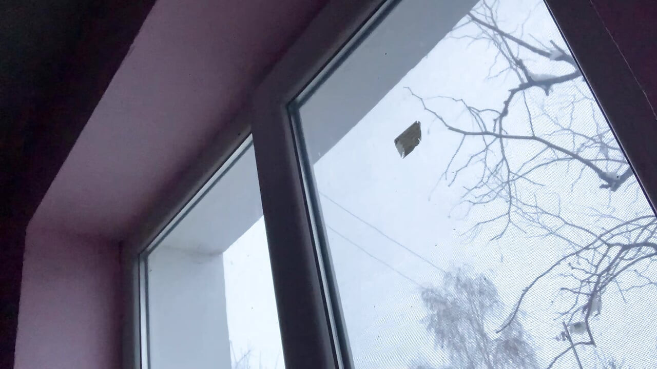 자지에 검은 장갑을 끼고 싶어