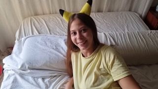 Parodie pokemon pikachu interview et sourire