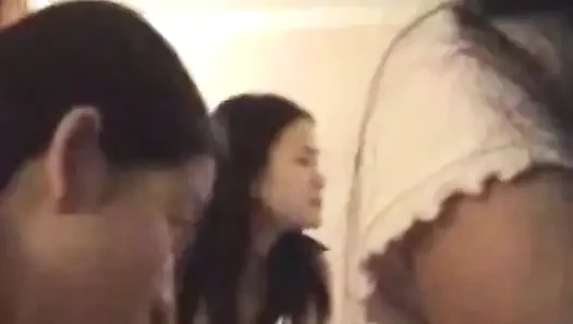 Exklusiver vietnamesischer amateur-vierer, Multi-Pos, Bett und Boden, hübsche Studenten bekommen Kolben-action, Gesichtsbesamungen 3 zusammen.