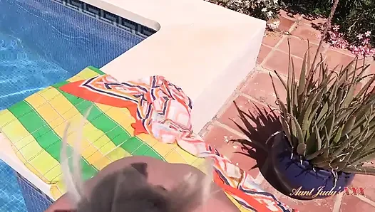 AuntJudysXXX - Pertemuan Tante Seksi Maggie Moon di Kolam Renang