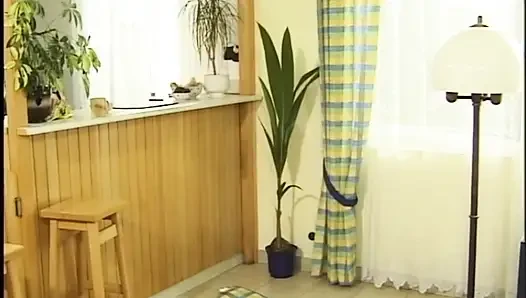 İri Göğüslü Azgın Fahişe Sert Yarakla Sikildiğinde Tatmin Oldu