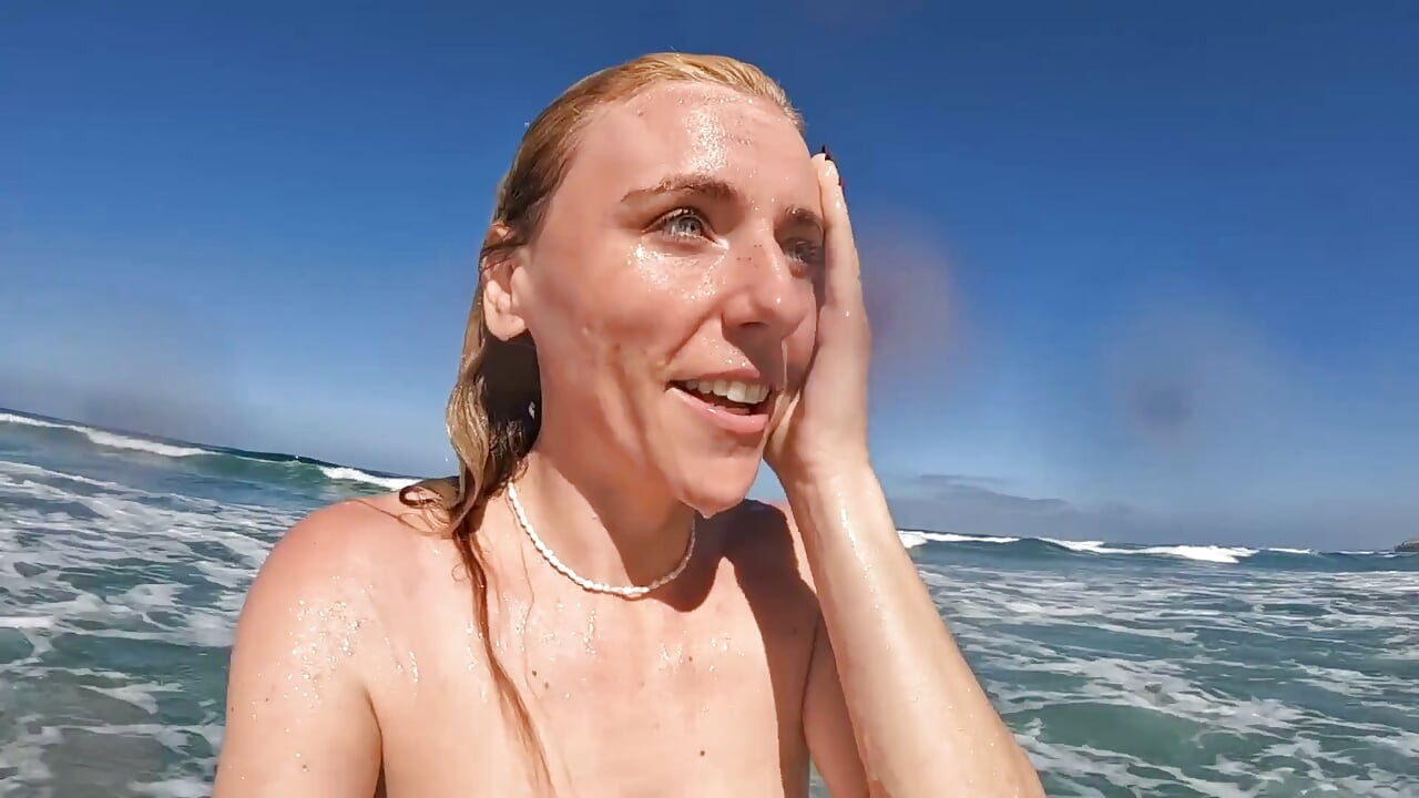 Facial En La Playa Nudista
