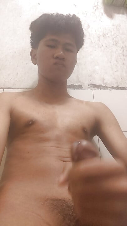 Jacking while in the toilet
