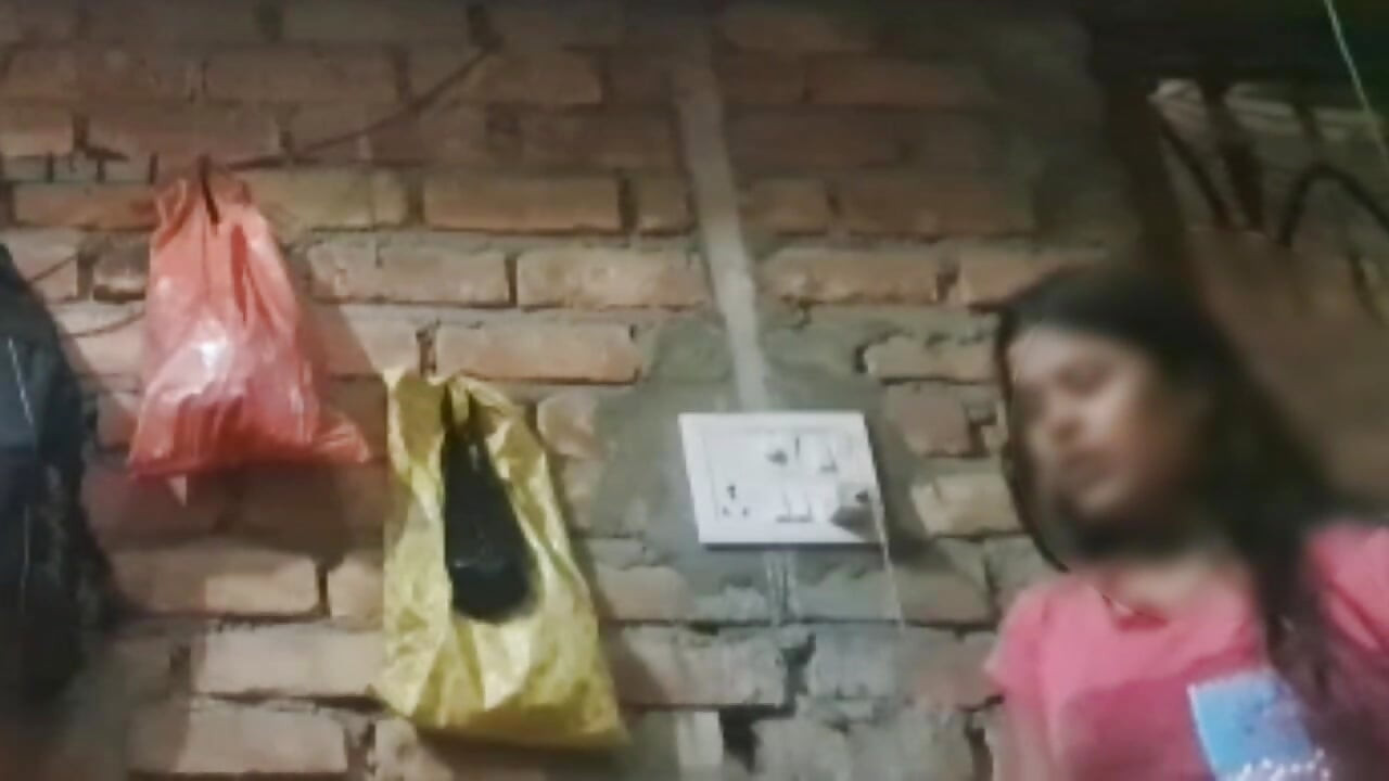 Real Desi Bhabhi Chudai Video Stepmom Stepson Indian Desi Chudai for Village Girl Chudai Video Seelipng First Time