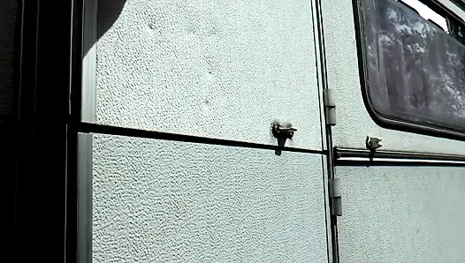 Blonde MILf von zwei älteren hengsten doppelt penetriert