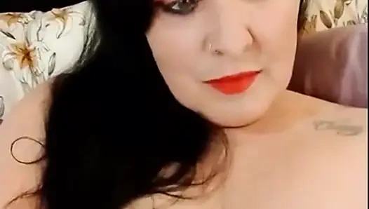 Große nahaufnahme yawns oben ohne smalltalk