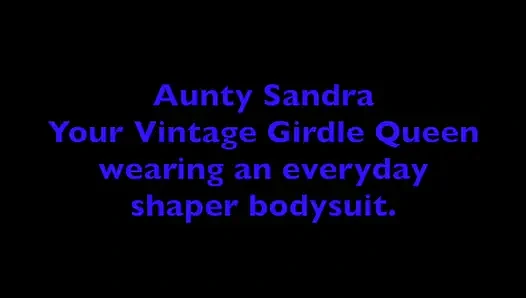 Vgq16 - tante sandra dengan tubuh lembut lagi asik kontolnya