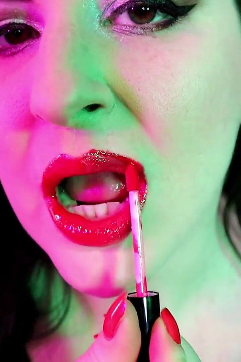 100 Layers of Lipgloss Asmr Kisses