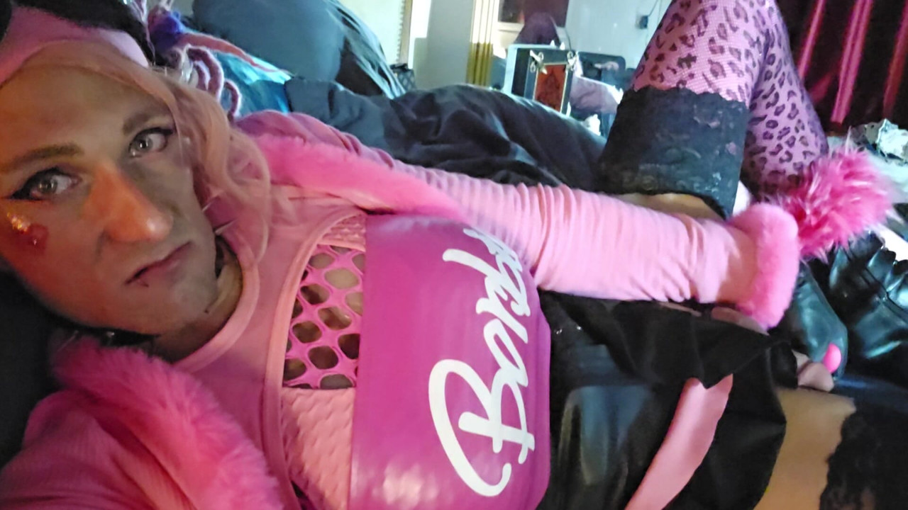 Barbie schlampe in pink