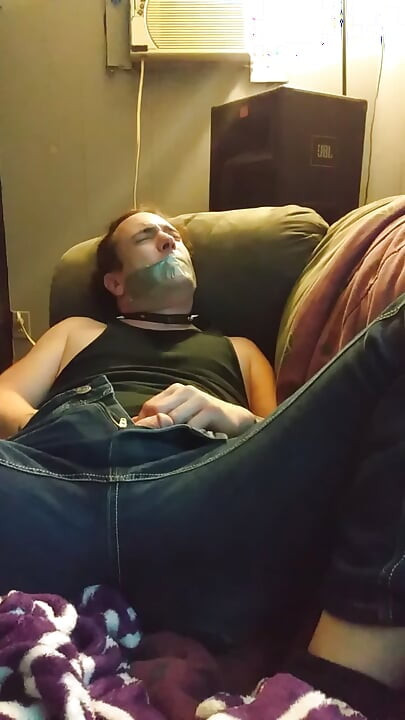 Bileğimin derinliklerinde...