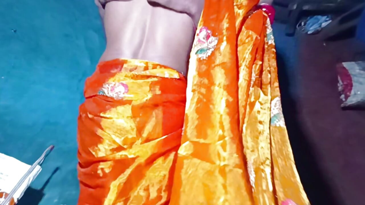 Indian 18 year old couple first time saree wearing sex.18 years old couple first time saree wearing.