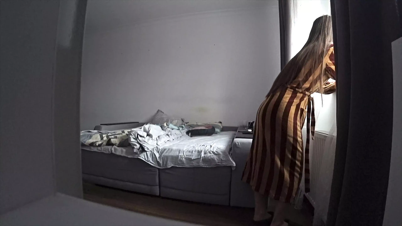 Người bạn nóng bỏng ngoại tình thực sự đụ vợ vì nợ nần...