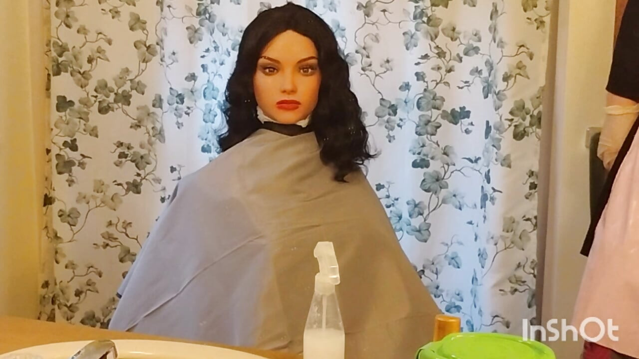 Emma the barberette colorful haircutting cape show