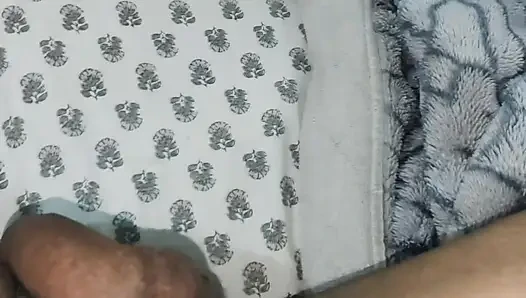 Memek perawan gadis desa dientot malam-malam