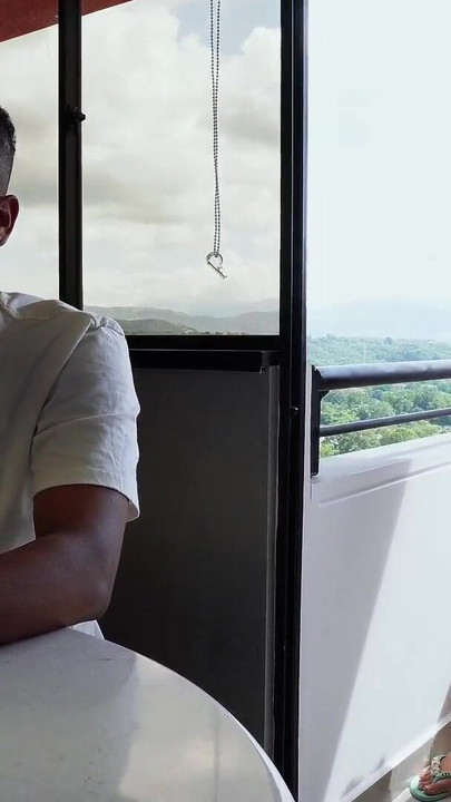 Submisivní manželka šuká se spolupracovníkem svého paroháčského manžela | Klip 2