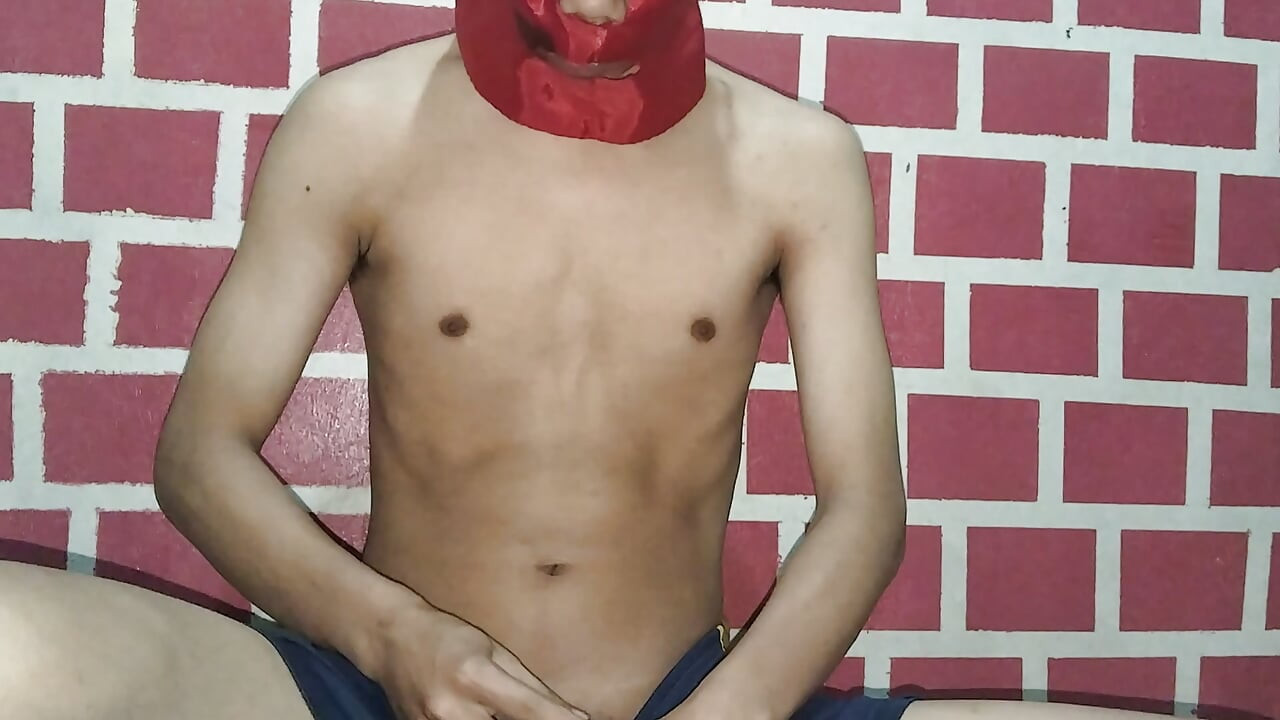 Menikmati hari yang tenang sendirian di rumah dengan kebebasan total, energi yang baik, dan getaran positif