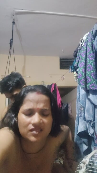 Deshi bhabhi ki chudai video hindi me