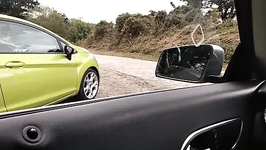 Otoparkta gelene kadar büyük şişman yarağımı arabada mastürbasyon yapıyorum