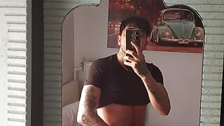 Yüksek yoğunluklu solo vuruş - sahte inleme yok, sadece gerçek orgazm. Sonuna kadar izle