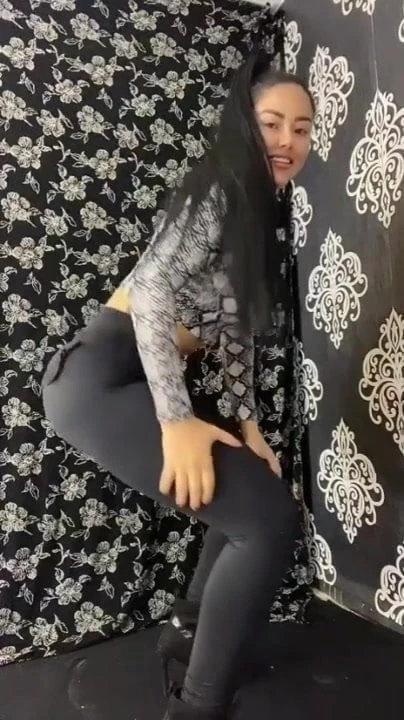 TikTok Girl want some #Kilye-09