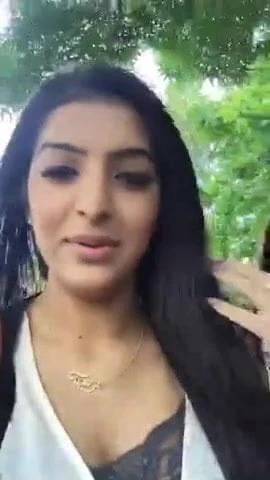 Sexy Paki Walking & Talking. Periscope Streaming