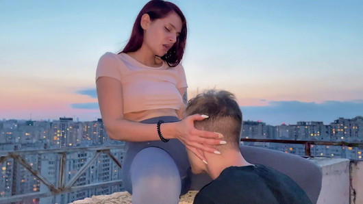 Outdoor Leggings Pussy Worship – Femdom on Rooftop