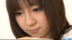 Trío porno sexy con la joven Hitomi Fujihara