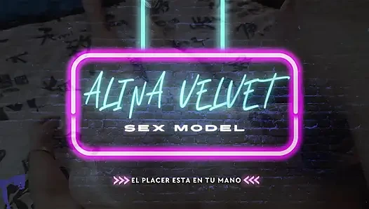 Azgın latin komşu gerçek ev yapımı sadakatsizlik seksine dönüşen bakış açısı erotik yağ masajının tadını çıkarıyor