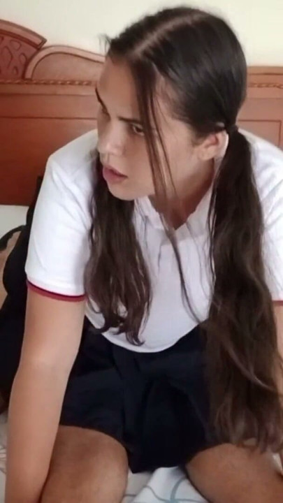 ESTUDIANTE LATINA MORENA CON UN CULO GRANDE ES FOLLADA POR SU PROFESOR DE MATEMÁTICAS | Clip 1