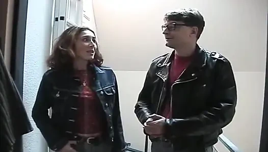 Evde gerçek amatör : sylvie